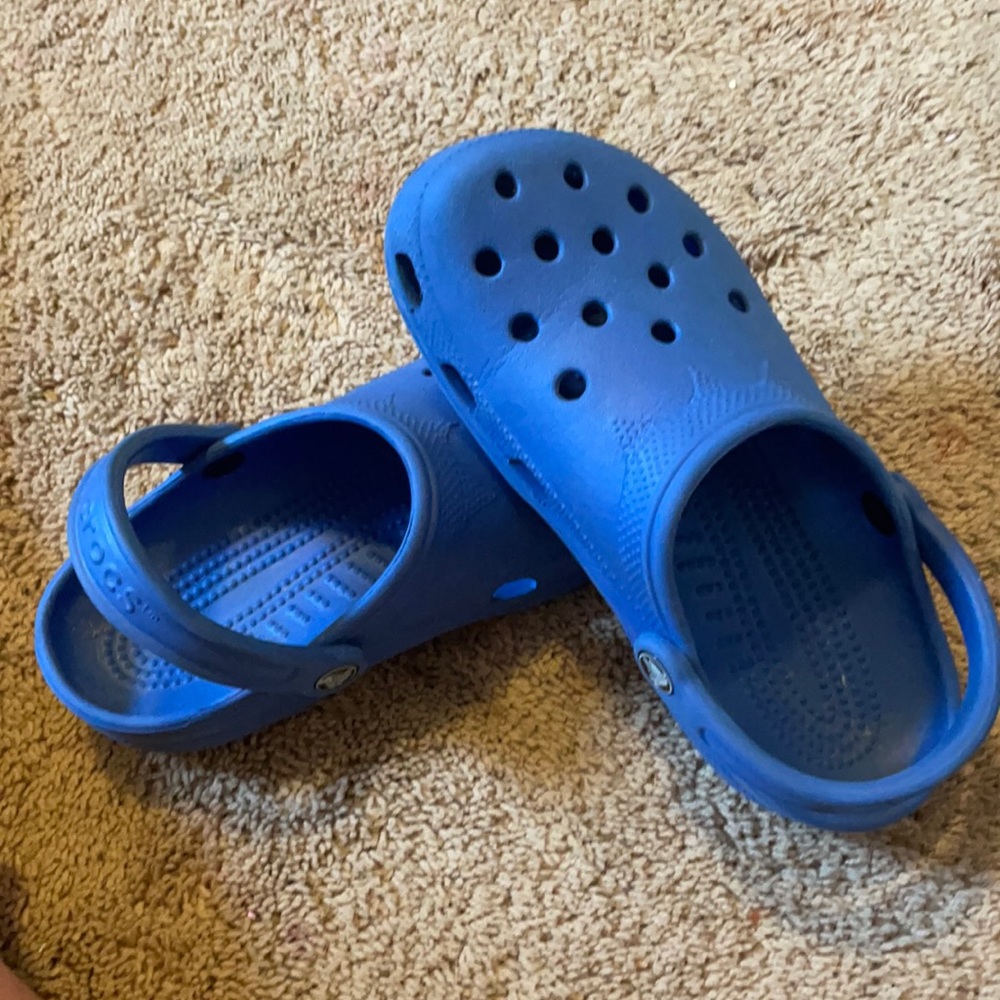 Blue Crocs🐊🔥🌞